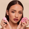 پد و بلندر آرایشی چند کاره شیگلم به همراه قاب محافظ sheglam multi faceted makeup sponge